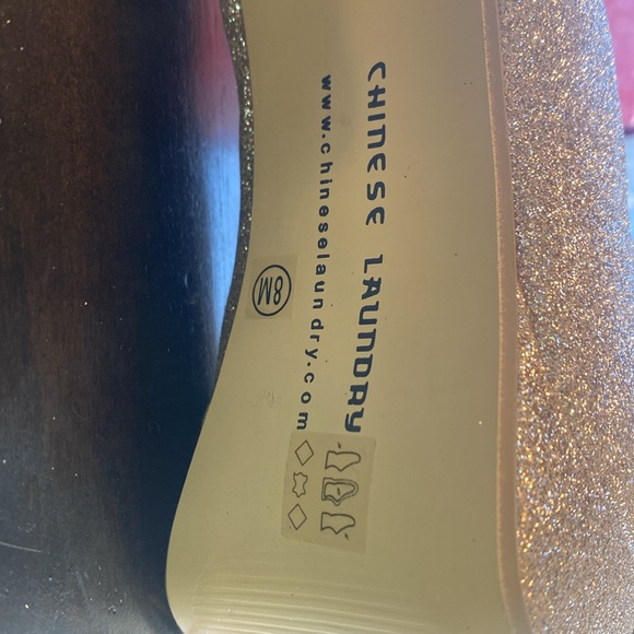 Chinese Laundry Wow Glitter Gold Pumps size 8 - Picture 9 of 11